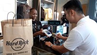 Pada periode Januari-Juni 2023, Bank BTN mencatatkan kenaikan volume transaksi menggunakan kartu debit sebanyak 26% yoy atau naik dari Januari-Juni 2022. Jumlah itu juga mencatatkan peningkatan sekitar 12,4% dari periode Januari-Juni 2022 ke periode yang sama tahun ini.