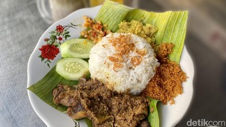 Baru Gajian? Yuk Makan 5 Nasi Lidah Empuk Aneka Bumbu di Sini