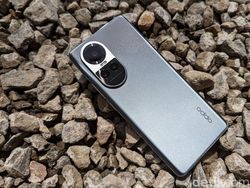 Menggenggam Oppo Reno10 5G yang Desainnya Makin Stylish