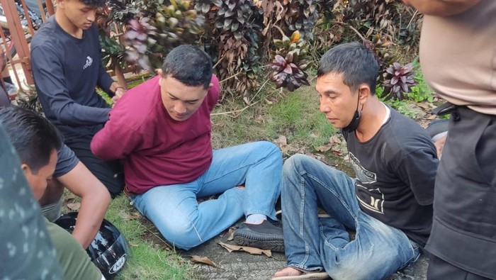 Pecatan ASN ditangkap warga usai kepergok melakukan aksi pecah kaca mobil
