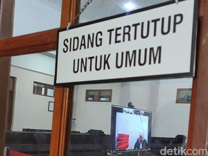 Sopir Sebar Video Mesum dengan Istri Teman Didakwa UU ITE dan Pornografi