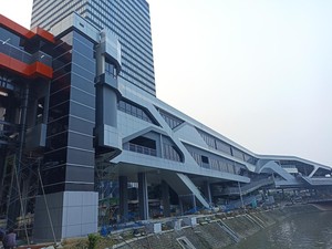 Melihat Pembangunan JPM Dukuh Atas yang Bakal Hubungkan Stasiun KRL-LRT