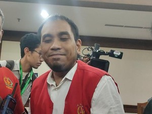 Bisa-bisanya Rudolf Si Pembunuh Tetap Senyum Usai Vonis 20 Tahun Penjara