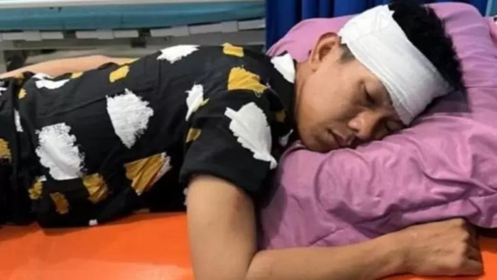 Seorang anggota polisi pecah kepala usai diserang warga saat patroli