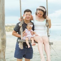 Di usia 8 tahun pernikahan, Shandy dan David dikaruniai seorang anak. Putri semata wayang mereka, Claire Herbowo, lahir pada 12 Februari 2020, yang semakin melengkapi kebahagiaan mereka. Foto: Instagram/@shandyaulia