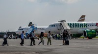 Presiden Joko Widodo menyatakan, penerbangan dari Bandara Husein Sastranegara akan beralih ke Bandara Internasional Kertajati.  