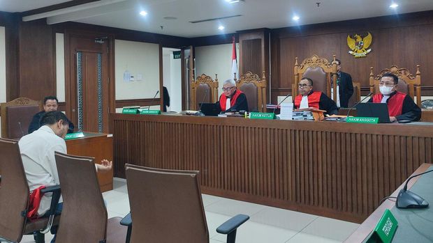 Sidang Rudolf Tobing si 'pembunuh tersenyum' (Wilda-detikcom)