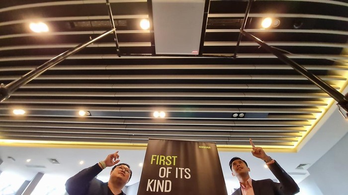 Solusi Kebutuhan Audio Fleksibel dan Berkualitas Lingkungan kerja saat ini memerlukan sistem audio yang terintegrasi dan fleksibel untuk keperluan meeting dan conference. Shure jawabannya.