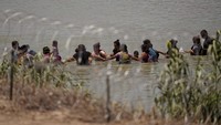 Setelah dipasang, bagian sistem di atas sungai dan anyaman yang terhubung dengannya akan menutupi 1.000 kaki (305 meter) dari tengah Rio Grande, dengan jangkar di dasar sungai. Ini merupakan titik rawan penyeberangan perbatasan ilegal.
