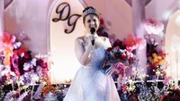 Selamat untuk Tina Toon dan Daniel. Foto: dok. Instagram Tina Toon (@sekisah.photo)
