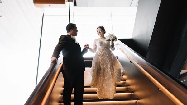 15 Momen Pernikahan Tina Toon dan Daniel, Nyaris Ditunda 3 Tahun