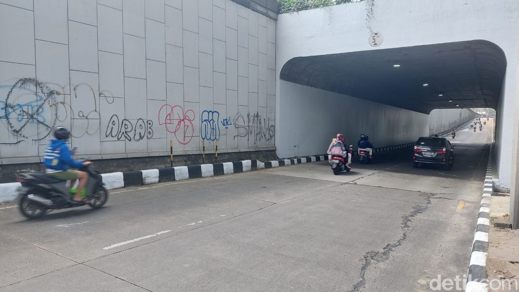 Tutup got underpass Jl Sholis Kota Bogor sudah selesai diperbaiki. 13 Juli 2023. (M Shoihin/detikcom)