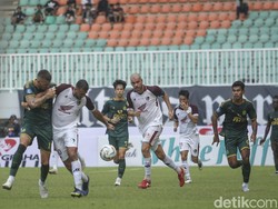 PSM Makassar menekan Persikabo 1973 sejak menit awal. Sementara skuad Laskar Padjajaran memilih memainkan skema serangan balik.