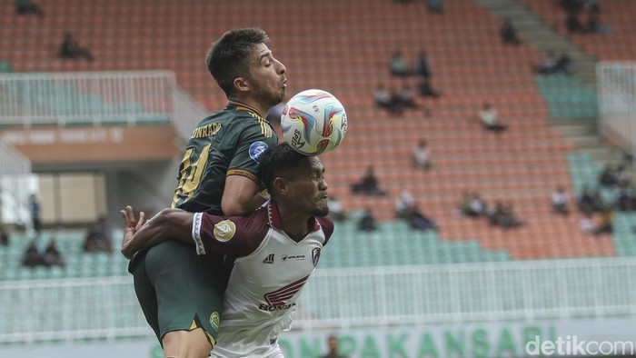 PSM Makassar membungkam perlawanan Persikabo 1973 dengan 10 pemain. Kemenangan PSM diraih berkat gol tunggal dari sang kapten, Wiljan Pluim.