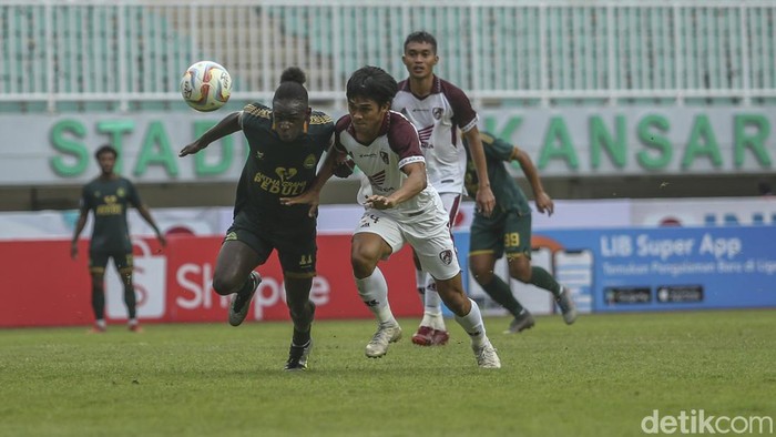 PSM Makassar membungkam perlawanan Persikabo 1973 dengan 10 pemain. Kemenangan PSM diraih berkat gol tunggal dari sang kapten, Wiljan Pluim.