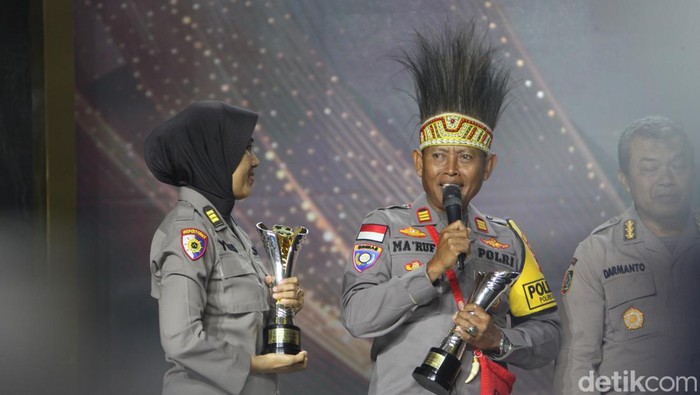 5 penerima Hoegeng Awards 2023 telah diumumkan malam ini. Kapolri Jenderal Listyo Sigit Prabowo memiliki pesan khusus kepada para penerima penghargaan tersebut.