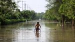 Bak Sungai, Begini Penampakan Banjir Rendam Jalanan di India