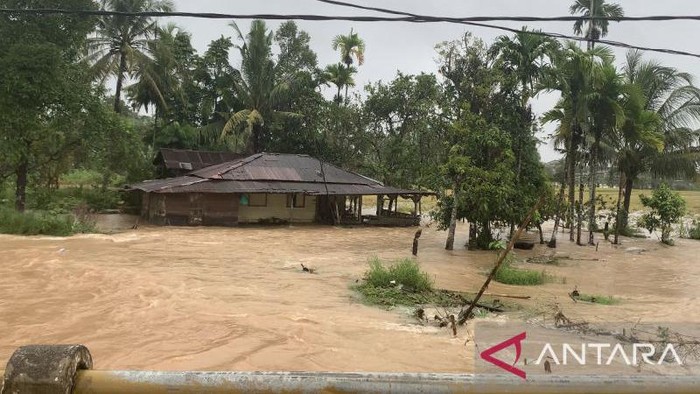 Banjir di Kota Padang, Sumatera Barat.