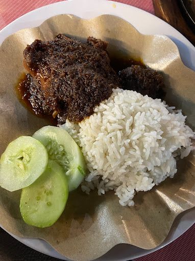 5 Bebek Goreng di Bogor yang Pedas Mantap Bumbu Hitamnya