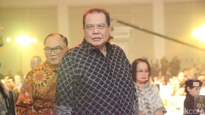 Chairul Tanjung hingga Kapolri Hadiri Hoegeng Awards 2023