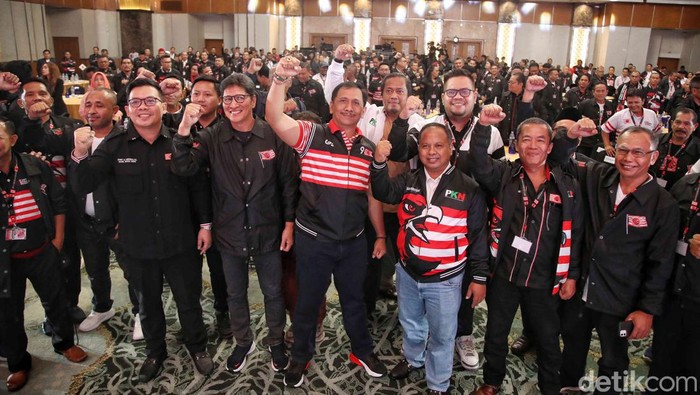 Foto-foto PKN Gelar Munaslub Sekaligus Tetapkan Anas jadi Ketum Partai Kebangkitan Nusantara (PKN) menggelar Munaslub untuk menetapkan Anas Urbaningrum sebagai ketua umum masa jabatan 2023-2028.