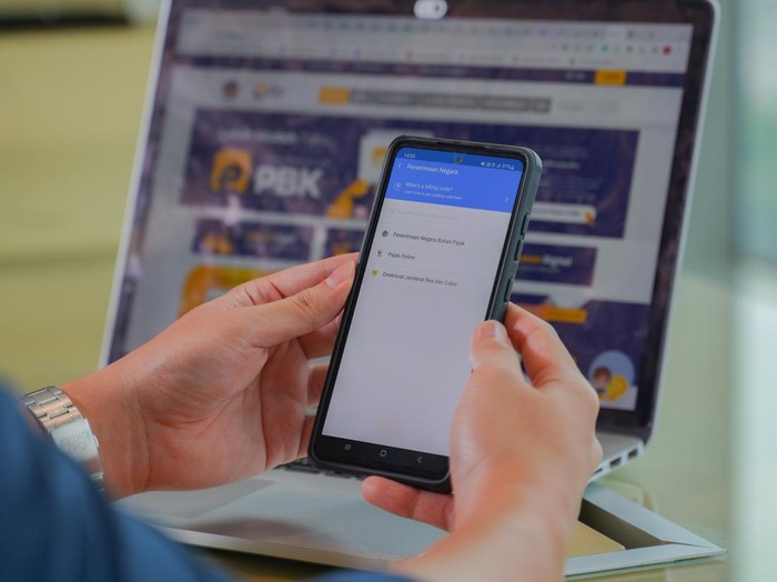 Ilustrasi bayar pajak online