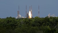 Ini momen saat roket Chandrayaan-3 diluncrukan pada, Jumat (14/7/2023) dari dari pusat peluncuran Satish Dhawan Space Centre di Srihari, kota di negara bagian Andhra Pradesh.