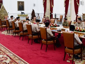 Bertemu Jokowi di Istana, Buwas-Menpora Lapor soal Jambore Pramuka Dunia