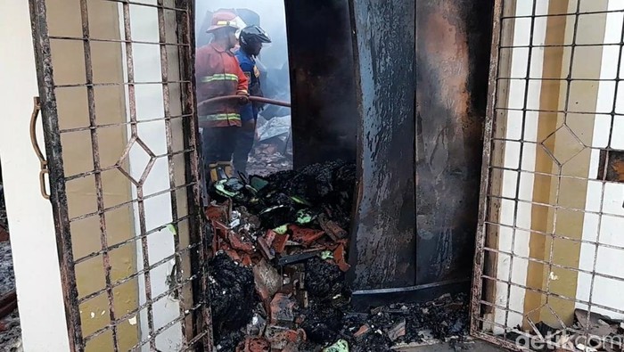 Kantor BPN Brebes terbakar, Kamis (14/7/2023).