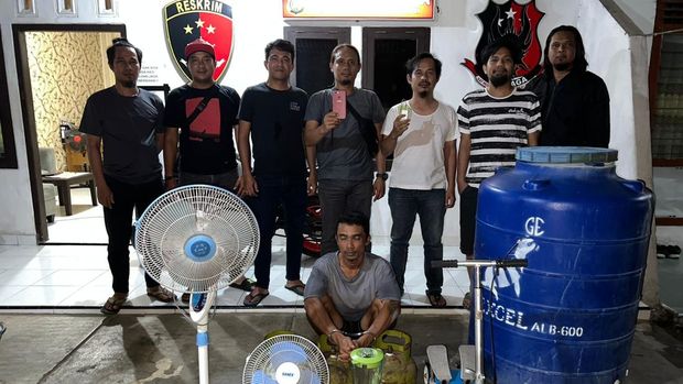 Defri ditangkap, Kamis (13/7/2023), karena membobol sejumlah rumah di Pangkalpinang. Dia berdalih butuh duit untuk membeli narkoba dan kebutuhan sehari-hari.