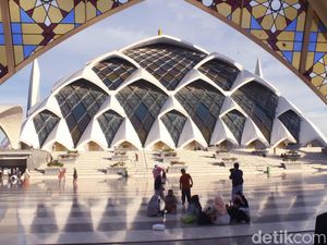 Banyak Pungli di Masjid Al Jabbar, Pj Gubernur: Momentum Berantas Pungli