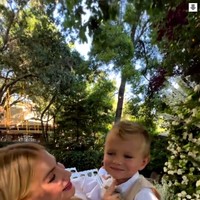 Banyak dikritik tapi tak sedikit yang membela penampilan Lena dan mengatakan bahwa ia tidak mungkin sengaja. Foto: Instagram/TikTok