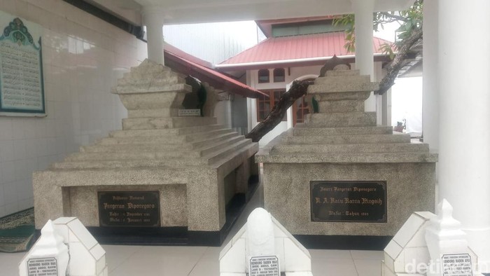 Makam Pangeran Diponegoro di Makassar.