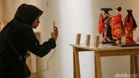 Pameran yang menampilkan 67 karya boneka tradisional dan modern dalam kebudayaan masyarakat Jepang itu berlangsung hingga 24 Juli 2023.  