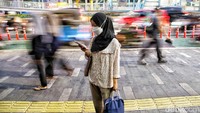 Lebih lanjut Syafrin menjelaskan, apabila kendaraan terdistribusi normal, tingkat kepadatan lalu lintas akan mengalami penurunan. Polisi juga mengkaji usulan pemberlakuan work from home (WFH) bagi karyawan perkantoran di Jakarta. Berkaca saat pandemi COVID-19, penerapan WFH dinilai menurunkan tingkat kemacetan secara drastis. Sehingga, diharapkan kebijakan WFH bisa berjalan bersama pengaturan jam kerja.