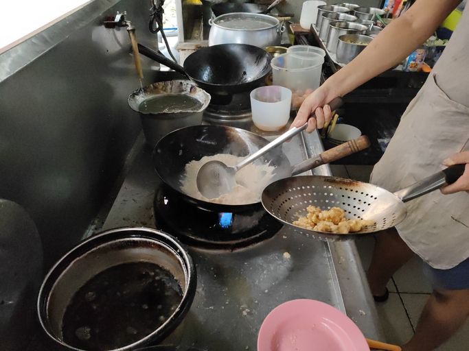 Mengenal Wok Hei, Teknik Tumisan China Ciptakan Aroma Smoky Makanan