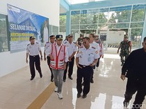 Menhub Disambati Kekurangan Rp 20 M Saat Tinjau Terminal Tamanan Kediri