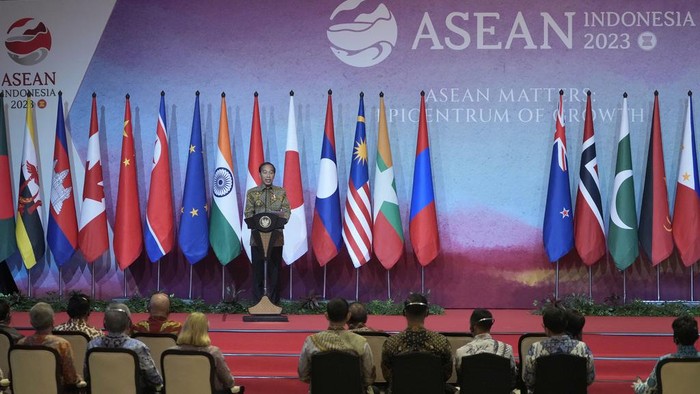 Indonesian President Joko Widodo delivers his speech during the courtesy calls of ministers at the Association of Southeast Asian Nations (ASEAN) Foreign Ministers' Meeting in Jakarta, Indonesia, Friday, July 14, 2023. (AP Photo/Achmad Ibrahim, Pool)