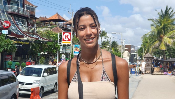Wisman menilai pungutan Rp 150 ribu untuk kunjungan ke Bali tidak memberatkan. Bahkan, perlu untuk memperbaiki fasilitas yang dirusak turis.