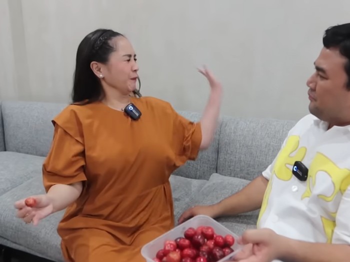 Nagita Slavina cicip buah kampung, ada lobi-lobi hingga buni