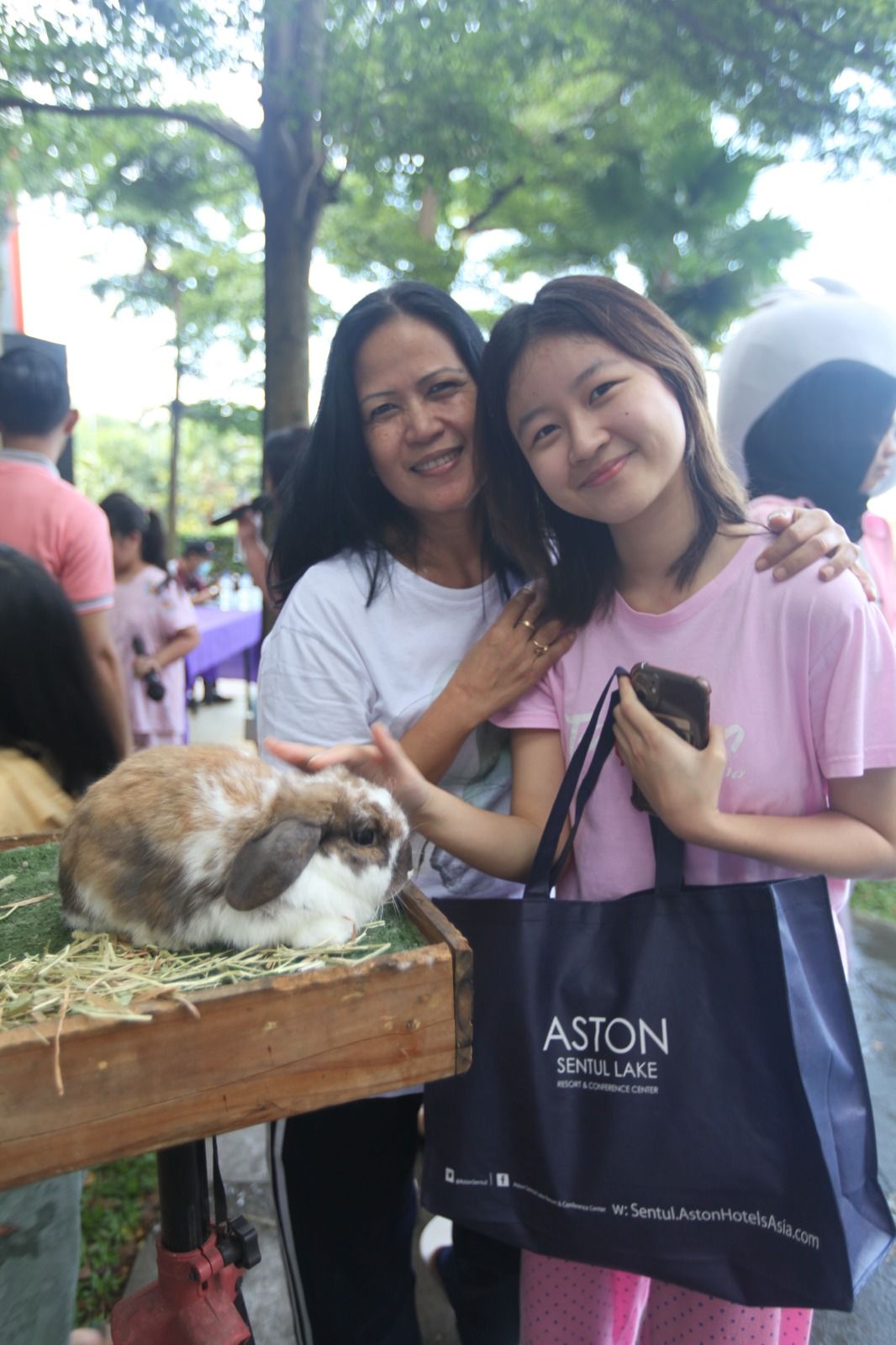 Pecinta Satwa di Aston Sentul