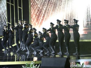 Aksi Pasheman90 Buka Hoegeng Awards 2023