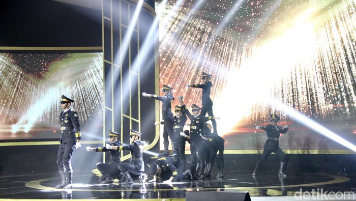 Penampilan Pasheman 90 Membuka Hoegeng Award 2023 Malam puncak penganugerahan Hoegeng Awards 2023 dimulai di Hotel Tribata, Jakarta, Jumat (14/6/2023).