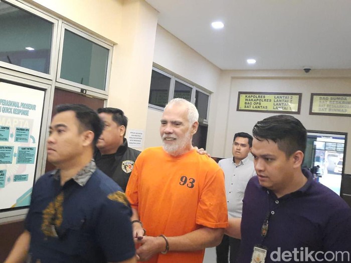 Pierre Gruno resmi ditahan polisi terkait kasus pemukulan di bar Jaksel