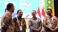 PLN Icon Plus menegaskan komitmennya dalam mendukung pemerintah pada program transisi menuju energi bersih. PLN Icon Plus terus mendorong pengembangan PLTS Atap di Tanah Air.  