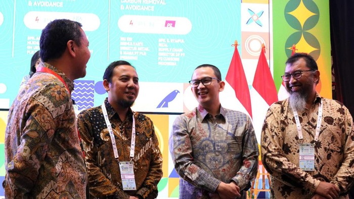 PLN Icon Plus Siap Bangun 187,97 MWp PLTS Atap PLN Icon Plus menegaskan komitmennya dalam mendukung pemerintah pada program transisi menuju energi bersih. PLN Icon Plus terus mendorong pengembangan PLTS Atap di Tanah Air. Untuk itu, PLN Icon Plus menggandeng 10 mitra kerja sama joint operation dalam penyediaan layanan PLTS Atap dengan total kapasitas 187,97 megawatt peak (MWp).