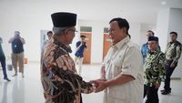 Prabowo Bertemu Ketum Muhammadiyah Dan Tinjau Laboratorium Rudal Di UAD