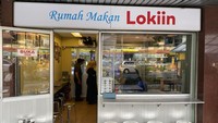 Rumah makan yang menjual hidangan Nusantara bernama RM Lokiin ini berada di Melawai Plaza yang merupakan area pertokoan emas. Gerainya mungil dengan kesan vintage Foto: detikFood/Yenny Mustika Sari