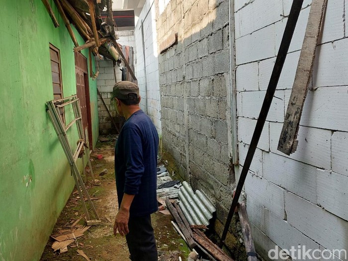 Rumah terhimpit hotel di Bekasi/Almadinah Putri Briliian-detikproperti
