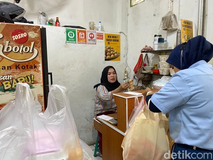 Sarapan Bakmi Bangka dan Kwetiau Goreng Enak di Dalam Gang Tersembunyi